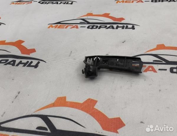 Кронштейн крыла передний правый Citroen C4