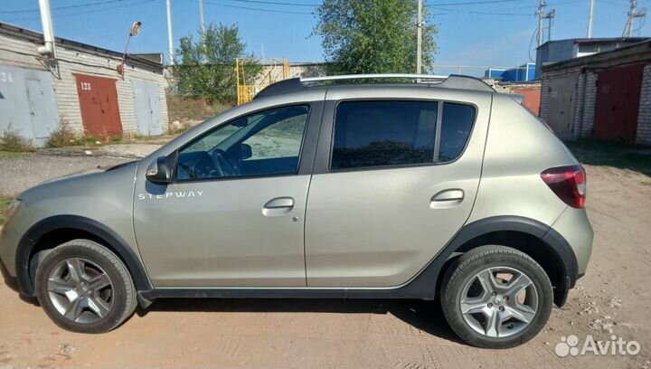 Renault Sandero Stepway 1.6 МТ, 2020, 18 000 км