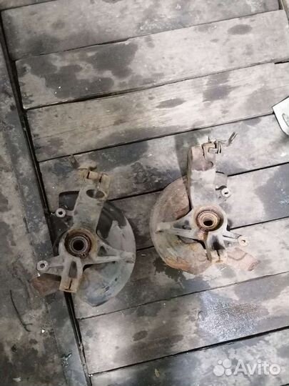 Поворотный кулак рено меган 2 1.6 бензин