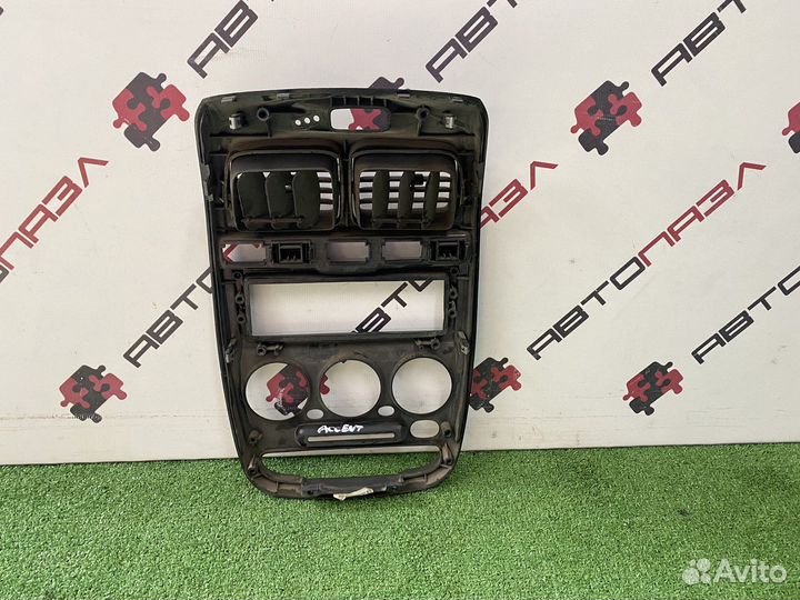 Центральная рамка консоли Hyundai Accent