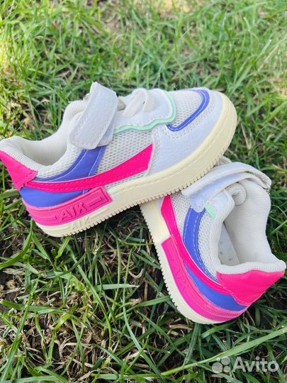 Кроссовки для девочки