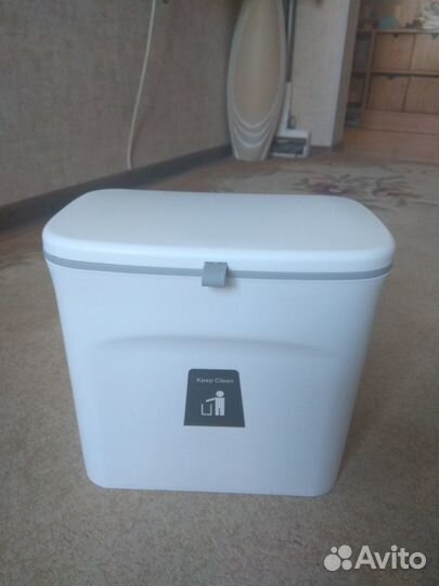 Мусорный контейнер новый подвесной для кухни