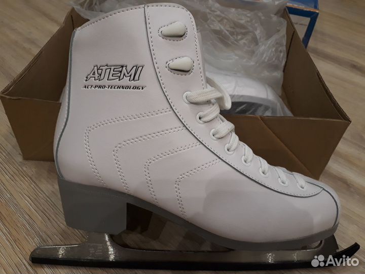 Продаются фигурные коньки