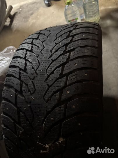 Nokian Tyres Hakkapeliitta 9 SUV 295/40 R21
