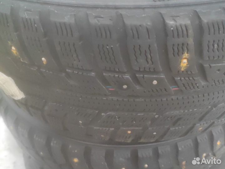 Kumho I'Zen KW22 235/4.5 R15 27Y