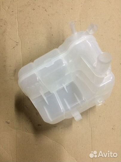 Расширительный бачок Opel Astra J Chevrolet Cruze