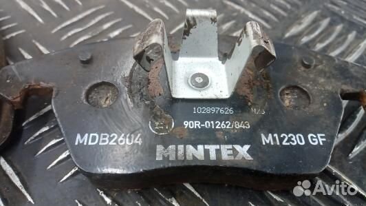 Тормозные колодки передние левые skoda rapid (3GS11LC01)