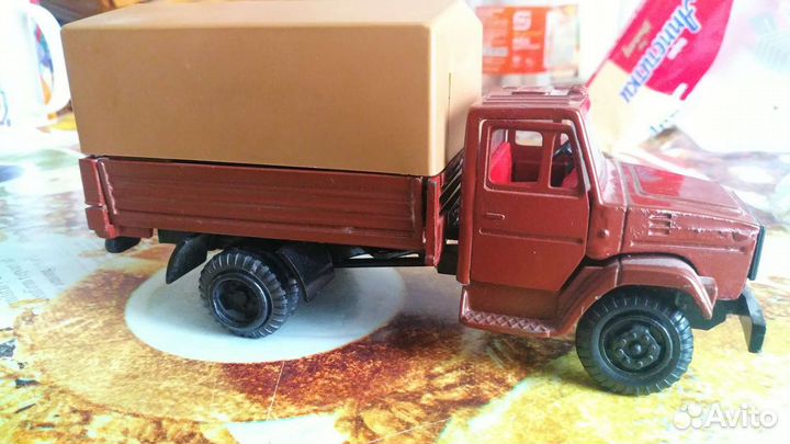 Модель ЗИЛ 4331 фургон