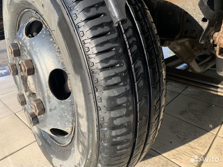 Isuzu ELF (N-series) изотермический, 2002