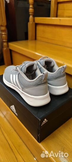 Кроссовки Adidas 39 размер оригинал