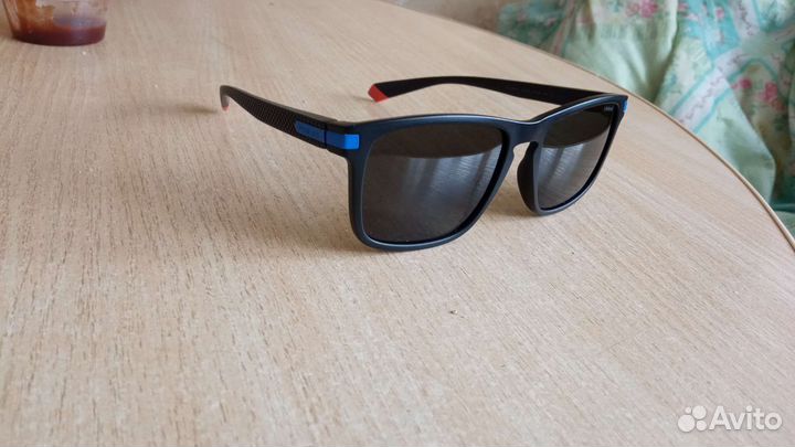 Солнцезащитные очки polaroid