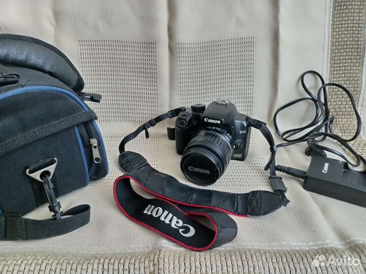 Зеркальный фотоаппарат Canon eos 1000d