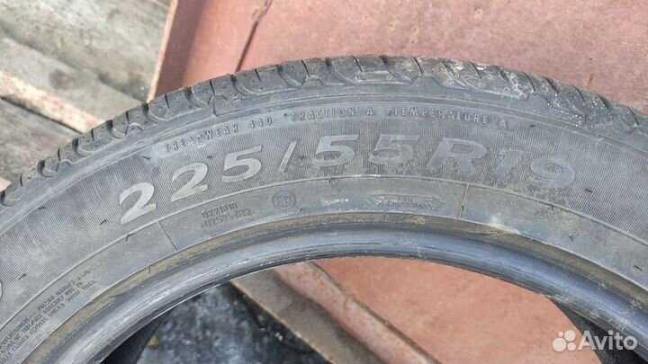 Goodyear EfficientGrip Performance SUV 225/55 R19