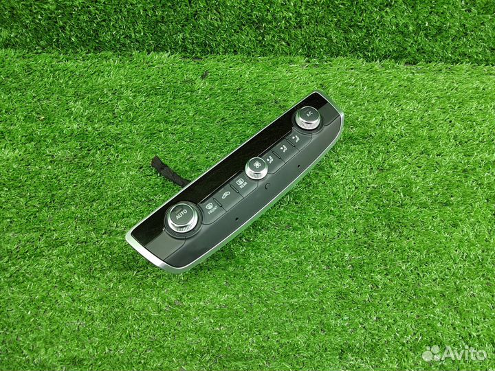 Блок управления климат-контролем Audi A3 8V