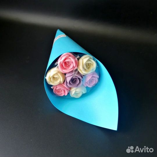 Мини-букет вкусных шоколадных роз в наличии