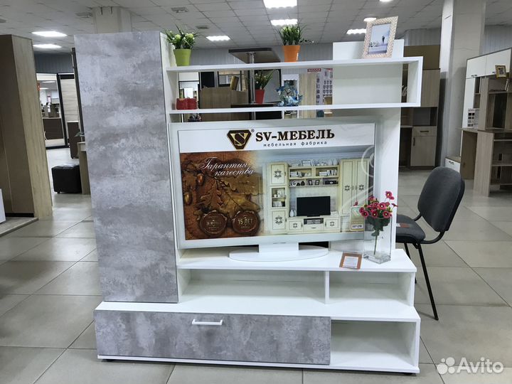 Стенка в гостиную новая