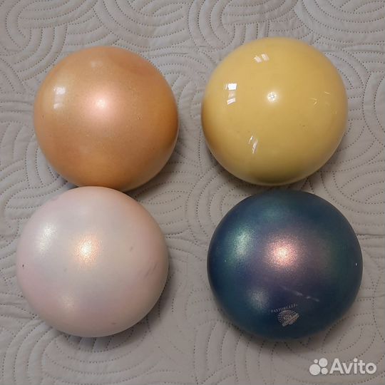 Мяч, булавы, обруч для художественной гимнастики