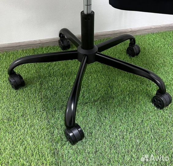 Компьютерное кресло офисное с функцией массажа