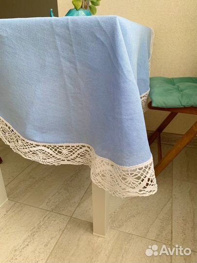 Скатерть льняная с кружевом