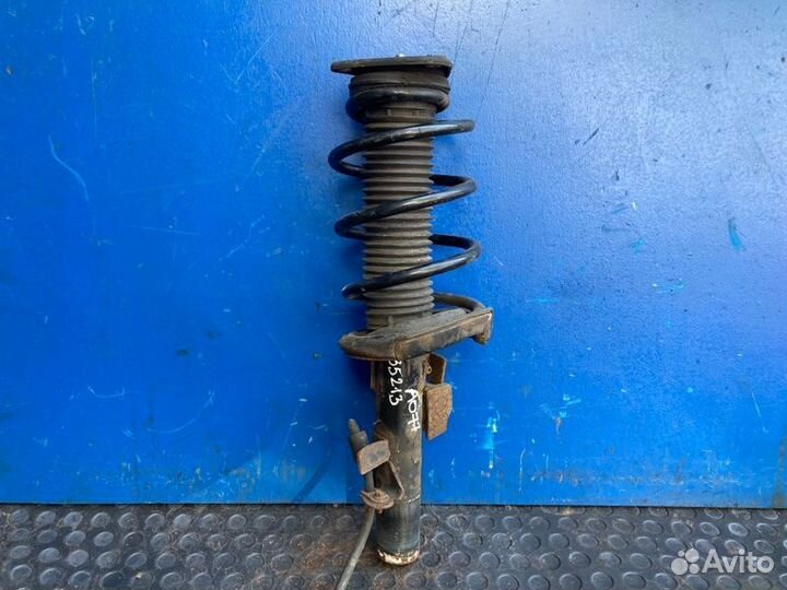 Амортизатор передний левый Ford Focus 3 хэтчбек