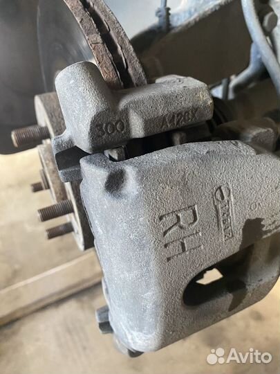 Передние скобы 300мм с суппортами ford focus 3