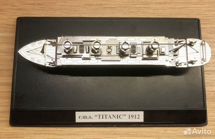 Коллекционная модель Титаник в футляре