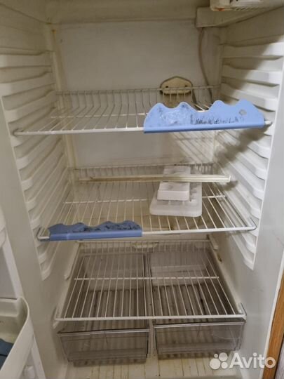 Холодильник бу Whirlpool