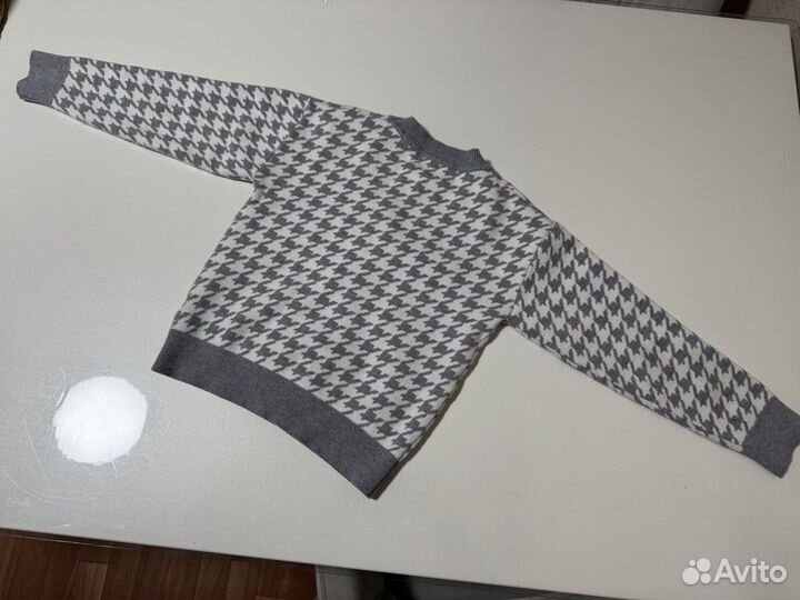 Кофта на пуговицах для девочки 134