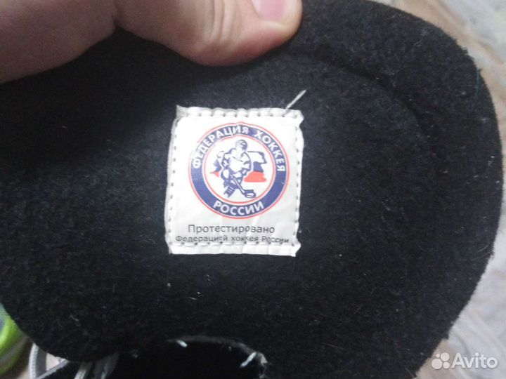 Коньки хоккейные