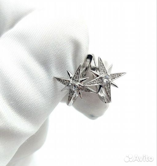 Золотые серьги с камнем