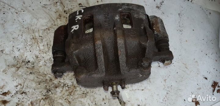 Ssang Yong Kyron Суппорт правый передний