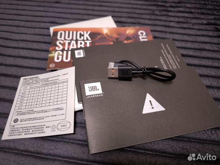 Колонка JBL Clip 4, 5 Вт, чёрный, оранжевый