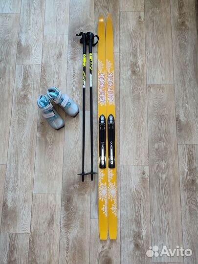 Детские беговые лыжи