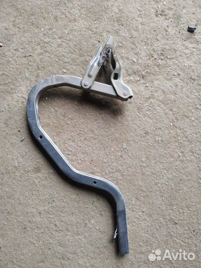 Петля двери багажника задняя левая Hyundai Accent