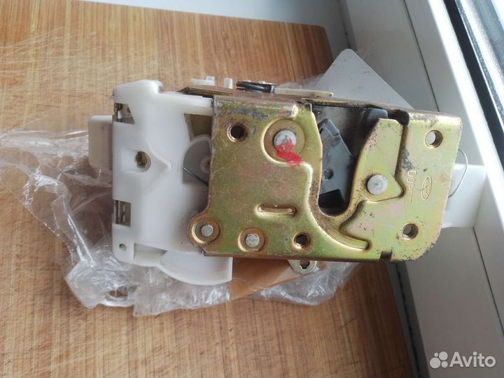 Замок передней правой двери форд Мондео 3