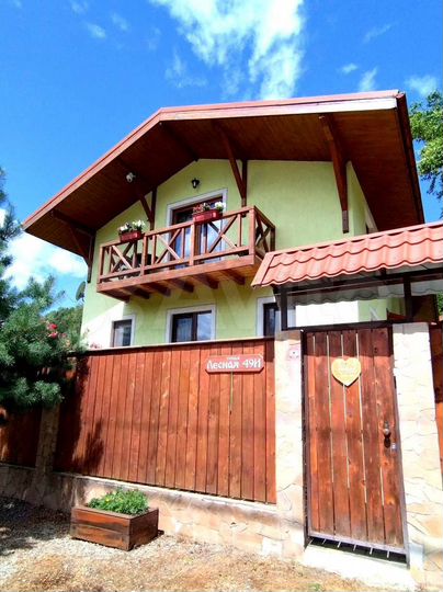 Дом 160 м² на участке 8 сот.