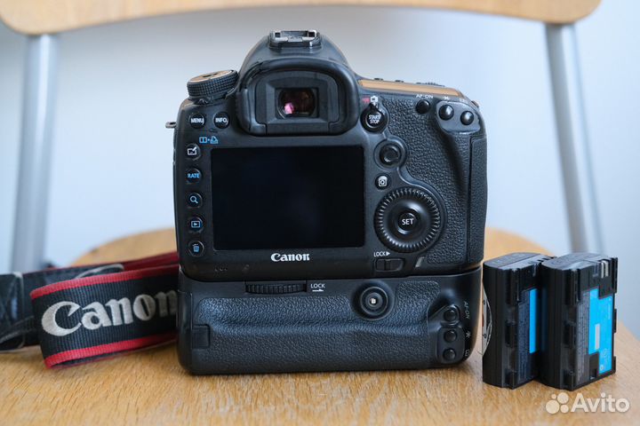 Canon 5D mark iii с батблоком