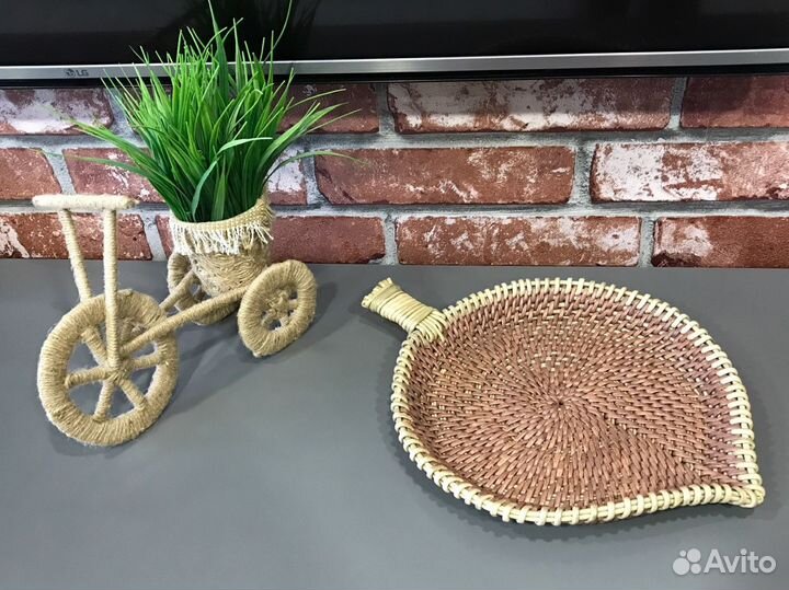 Оригинальная плетённая корзинка