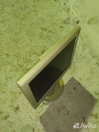 Монитор Хитачи 2003