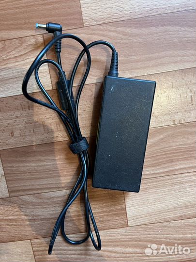 Блок питания для ноутбука