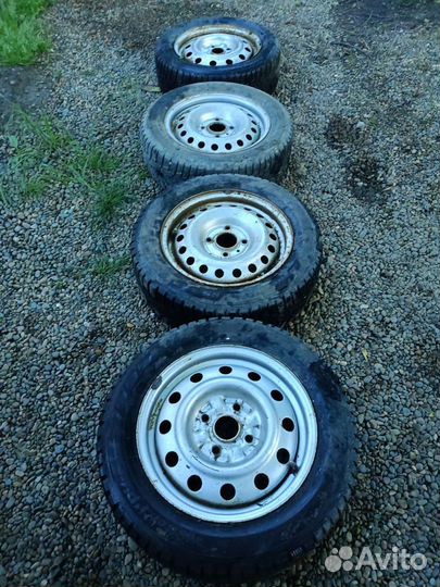 Winter Tact WT 90 195/60 R15 92L