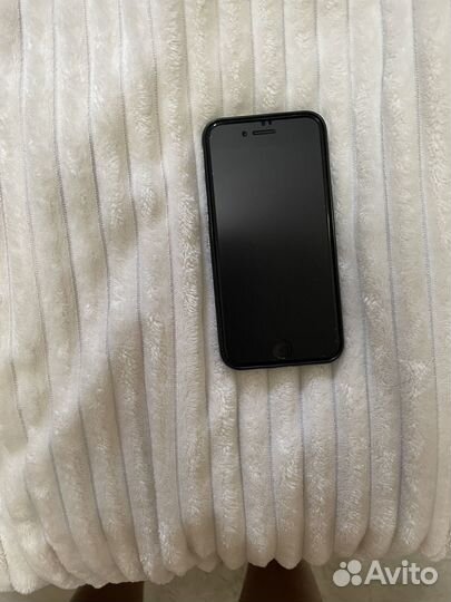 Телефон iPhone 7 128gb