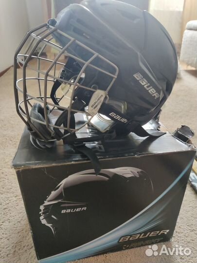 Шлем хоккейный