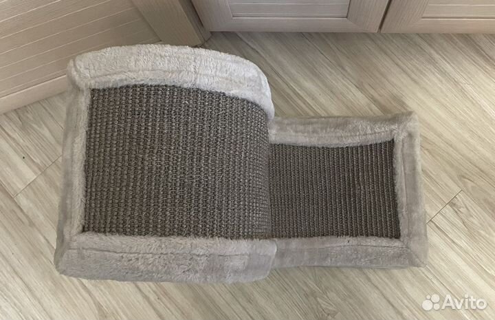 Когтеточка-волна со столбиком Petmax