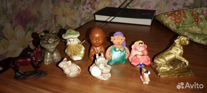 Фигурки фарфоровые, глиняные