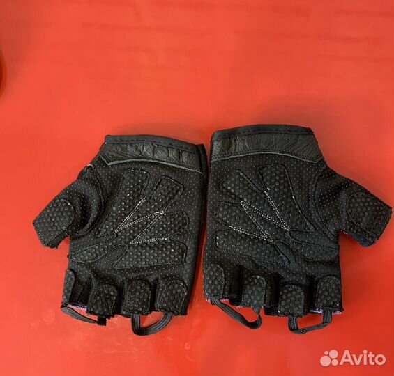 Перчатки для спорта