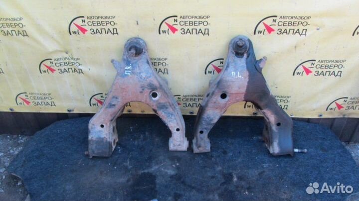 Рычаг передний левый Toyota Land Cruiser 100