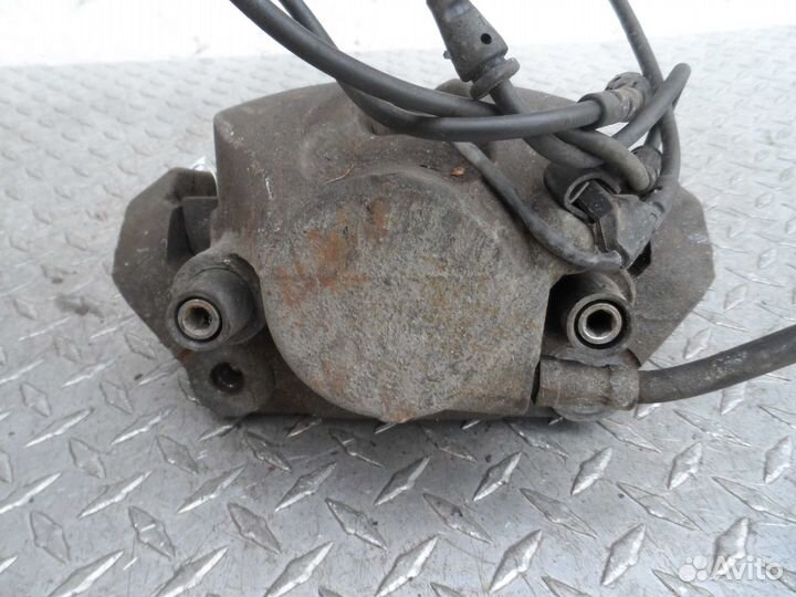 Суппорт передний левый BMW X5 E70