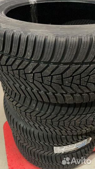 Hankook Winter I'Cept Evo 3 W330A 315/35 R20 110V