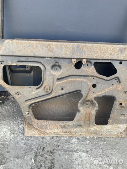 Дверь задняя левая москвич 2141